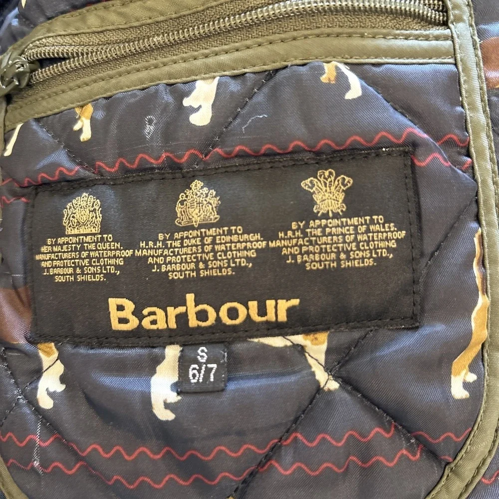 Barbour Alderley Jacket Kids Youth Size 6/7 Green Quilted Elbow Patches